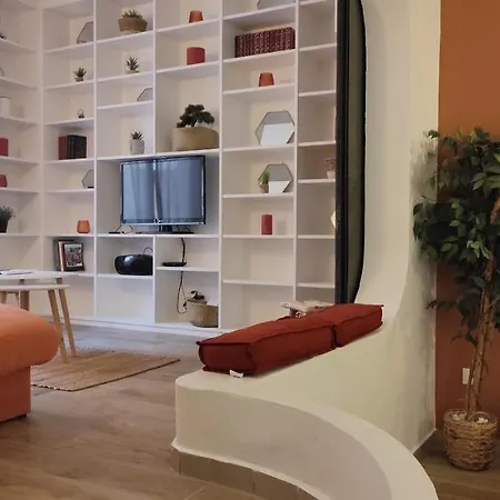 F1 Type Loft Plein Centre, Calme, Clim, Refait A Neuf Et A 200m Du Port Apartment Bastia (Corsica)